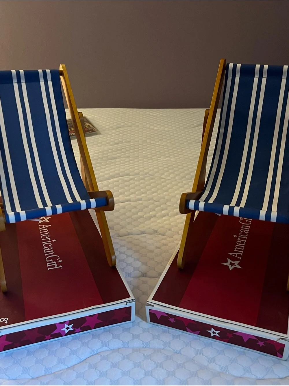 American Girl Kit Kittredge Blue and White Striped Beach Lounge Chairs (Pair)